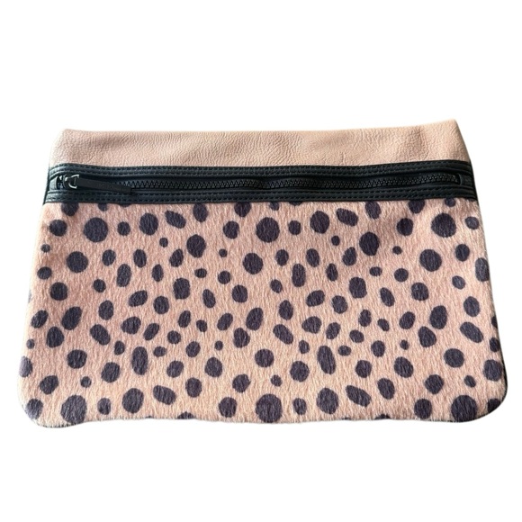 BCBGeneration Clutch Leopard Oversized Slouchy Animal Print Bag - Picture 1 of 4